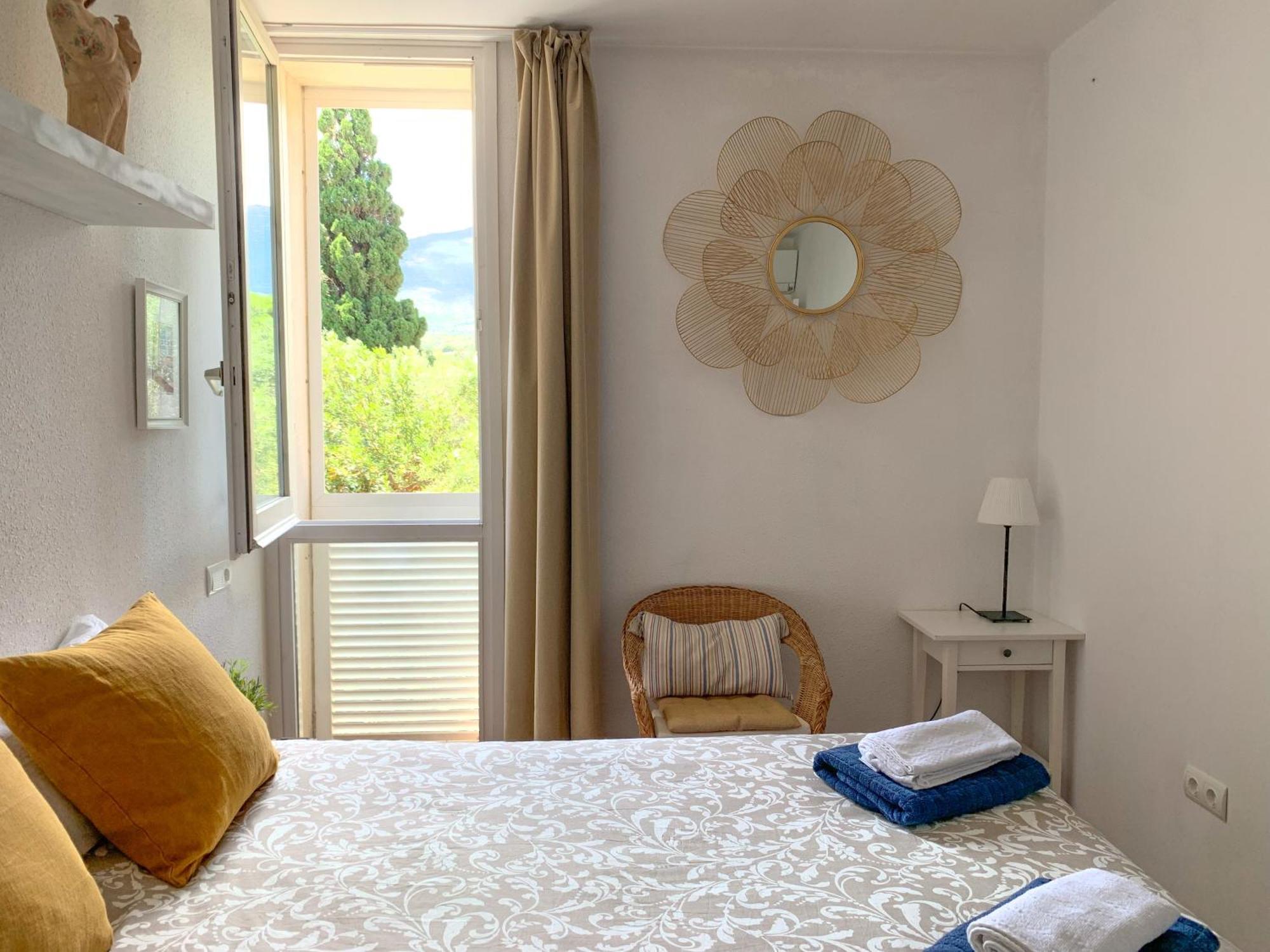 Habitacion Centrica Con Aire Acondicionado Bano Privado Nevera Cadaqués Exterior photo