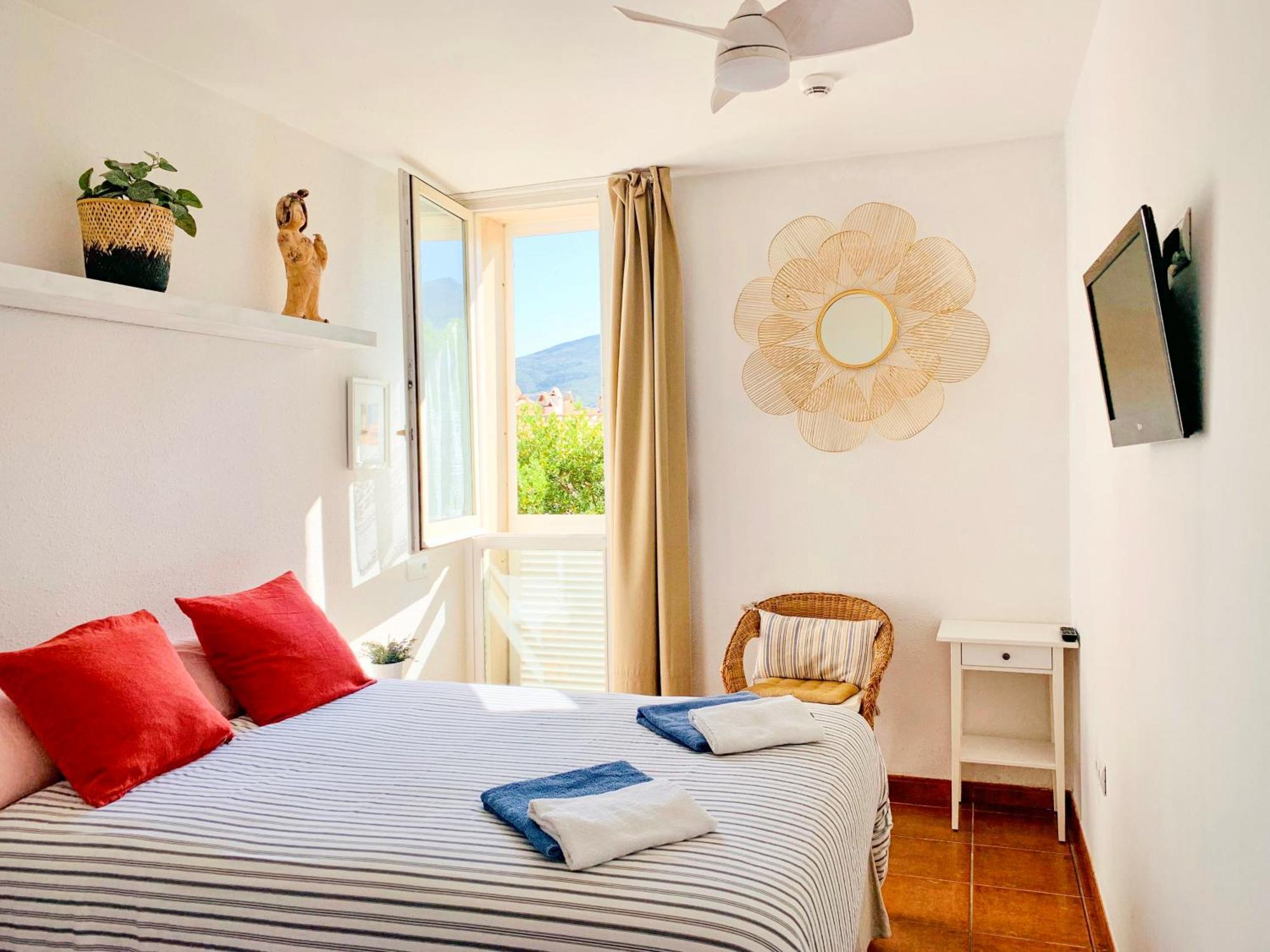 Habitacion Centrica Con Aire Acondicionado Bano Privado Nevera Cadaqués Exterior photo