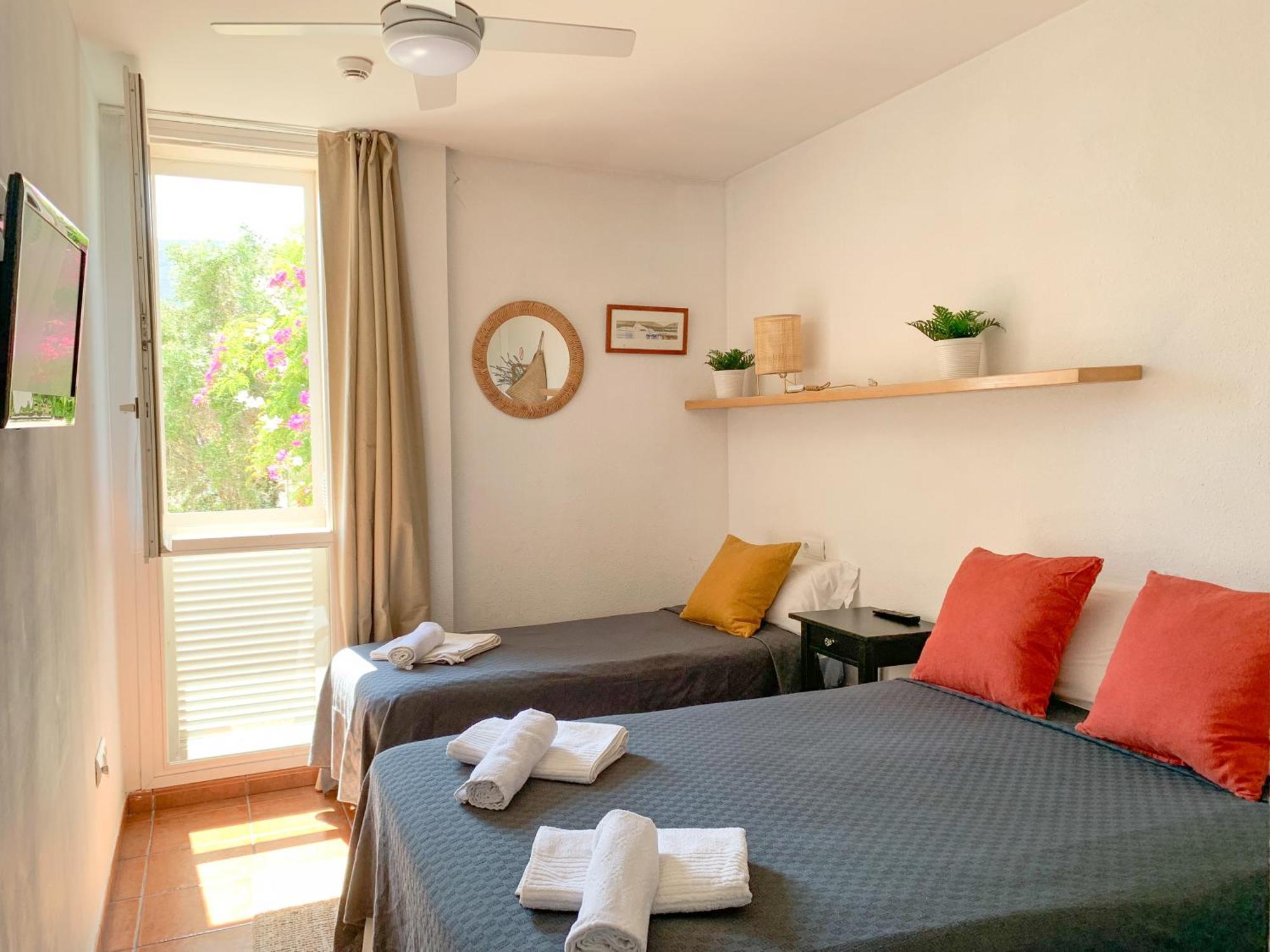 Habitacion Centrica Con Aire Acondicionado Bano Privado Nevera Cadaqués Exterior photo